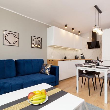 Beautiful Two-Bedroom Apartment Warsaw Bielany By Noclegi Renters Kültér fotó