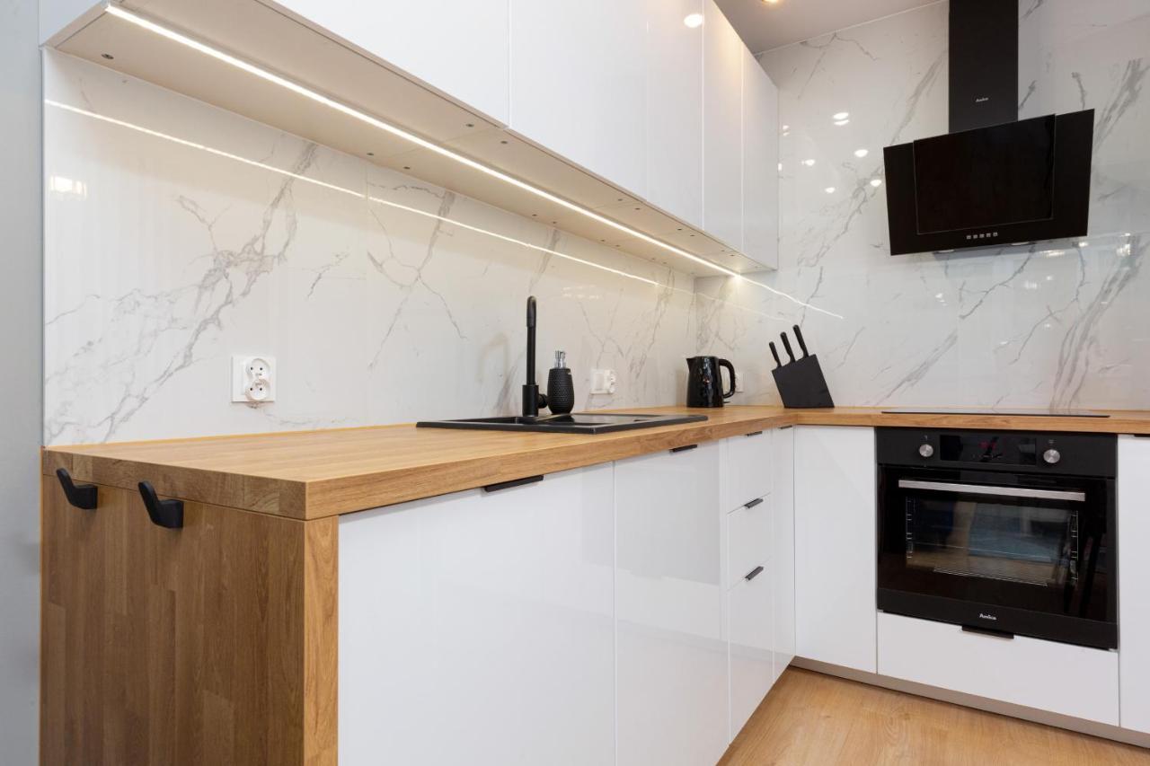 Beautiful Two-Bedroom Apartment Warsaw Bielany By Noclegi Renters Kültér fotó