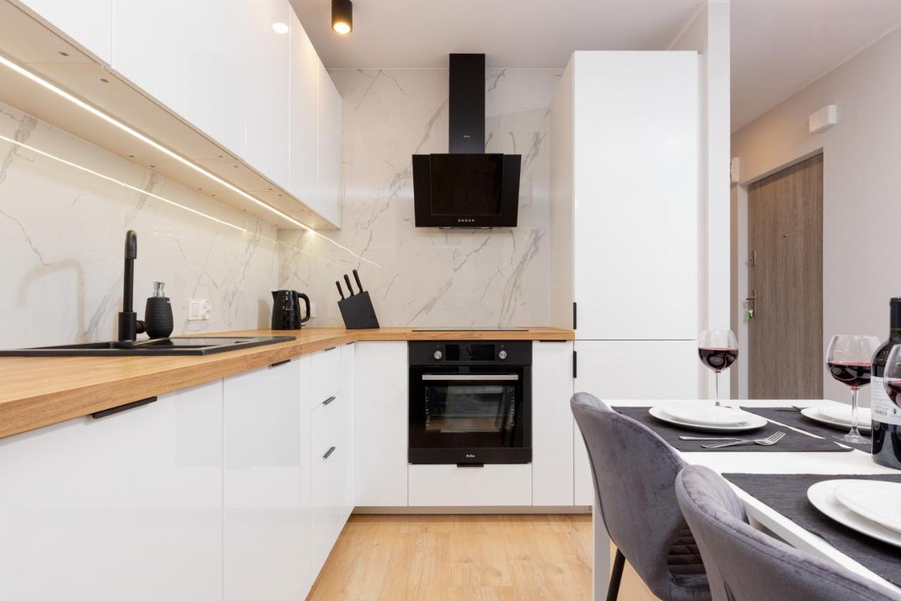 Beautiful Two-Bedroom Apartment Warsaw Bielany By Noclegi Renters Kültér fotó