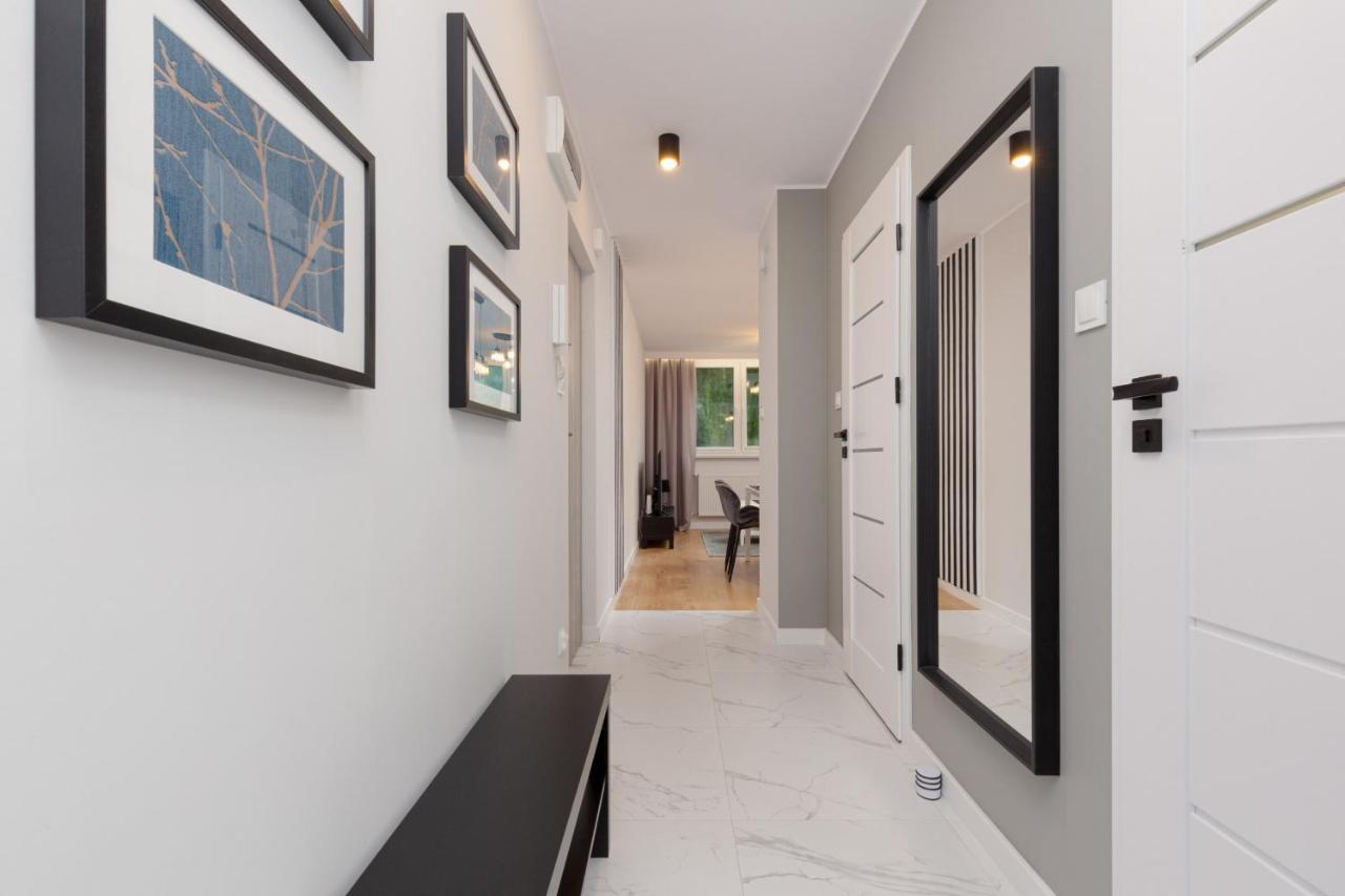 Beautiful Two-Bedroom Apartment Warsaw Bielany By Noclegi Renters Kültér fotó